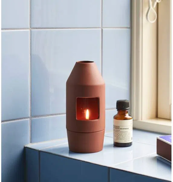 造型像壁炉的扩香器。（Hay提供）