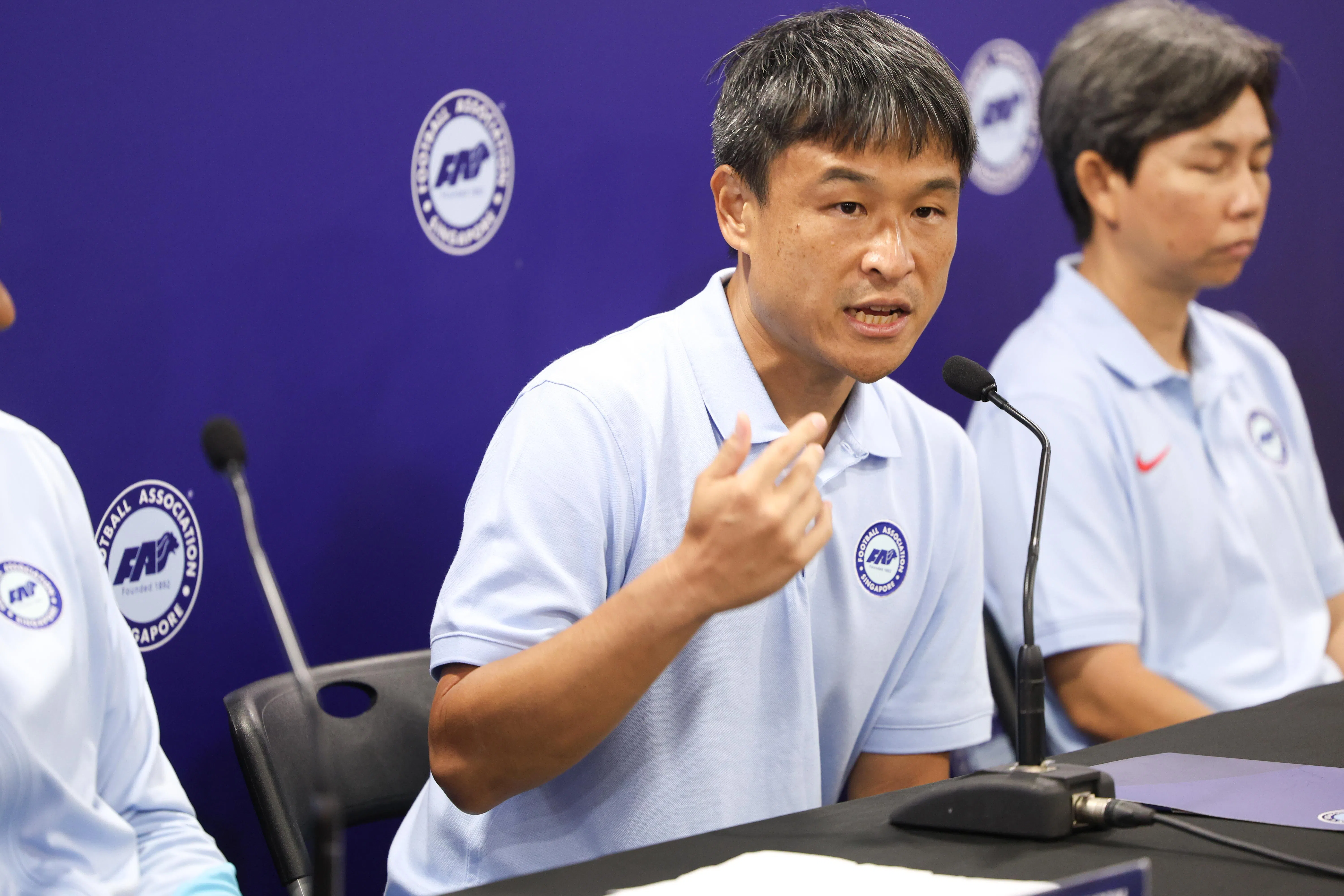 足总副会长陈立宇（中）认为自新领导层上任之后，足总已经全力为幼狮提供比赛机会。（关俊威摄）