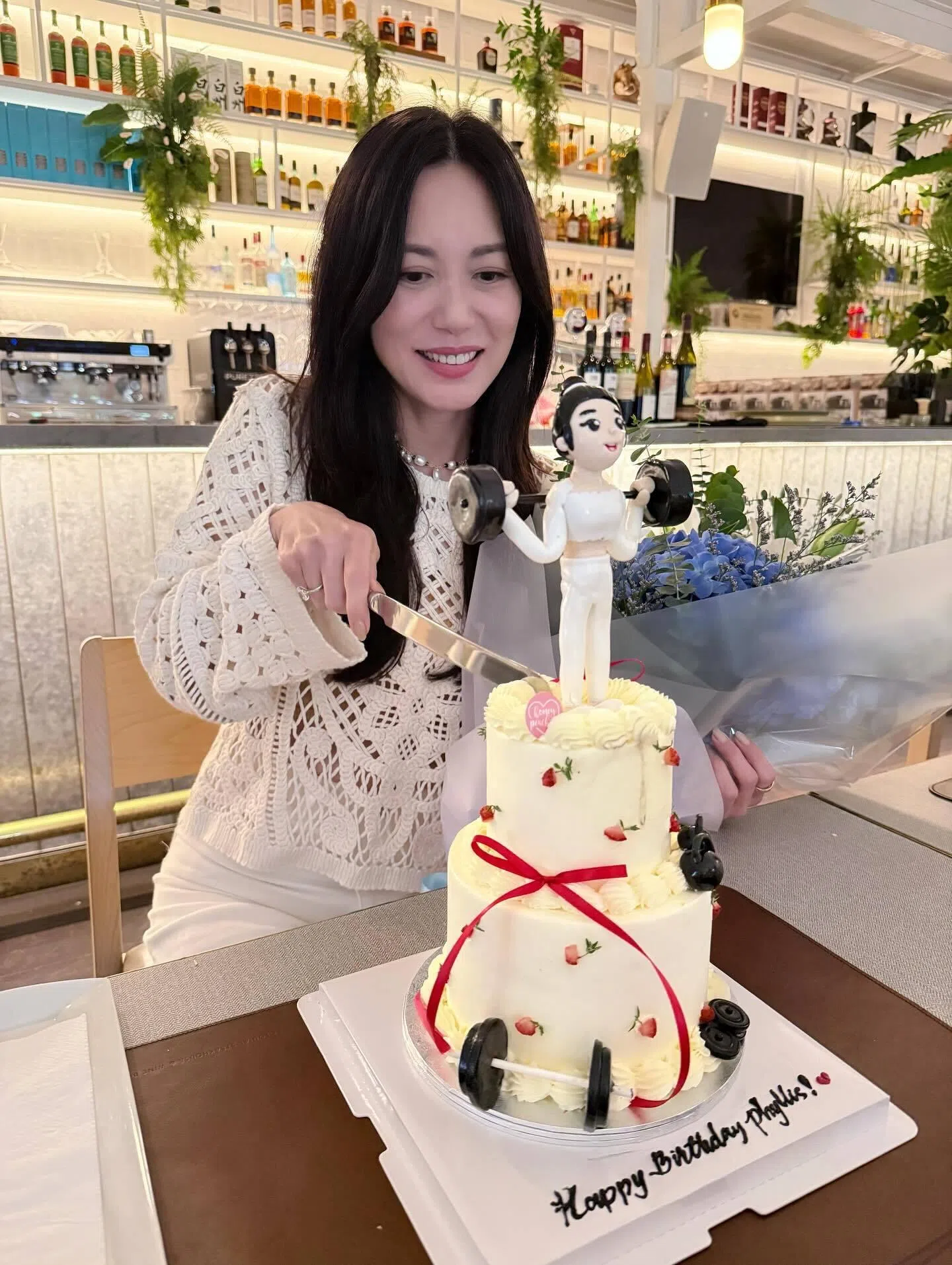 这是郭妃丽2025年8月庆祝53岁的照片。（取自郭妃丽IG）