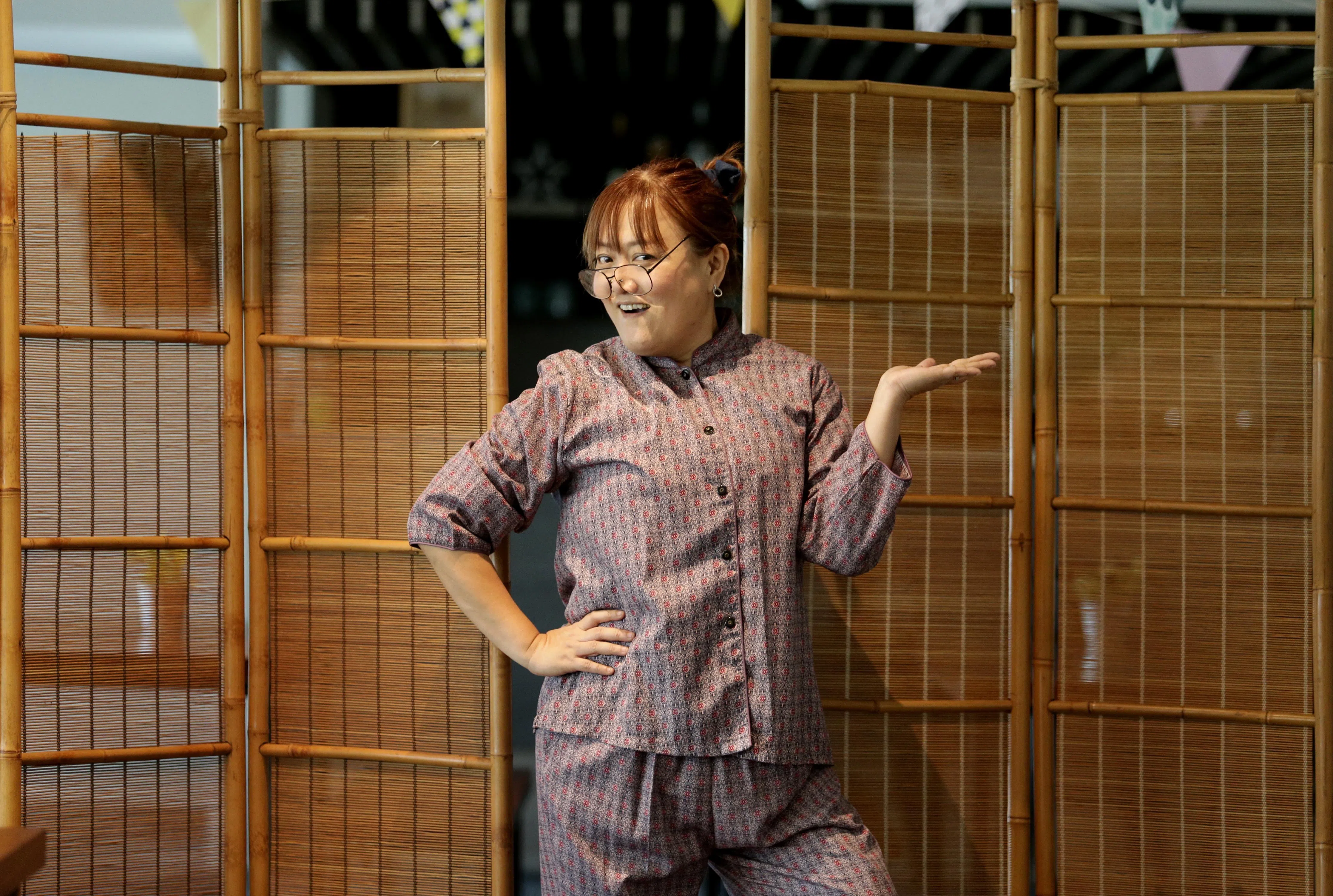 DJ叶丽梅变身“Jurong阿嬷”分享生活小贴士的单元回来啦！（档案照）