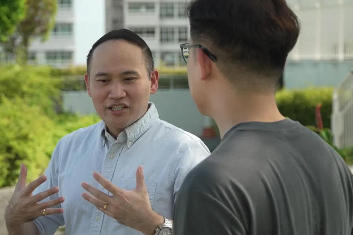 Homeseller创办人徐国良说， 缺乏经验的房屋中介反而会误导买家漫天开价。（视频截图）
