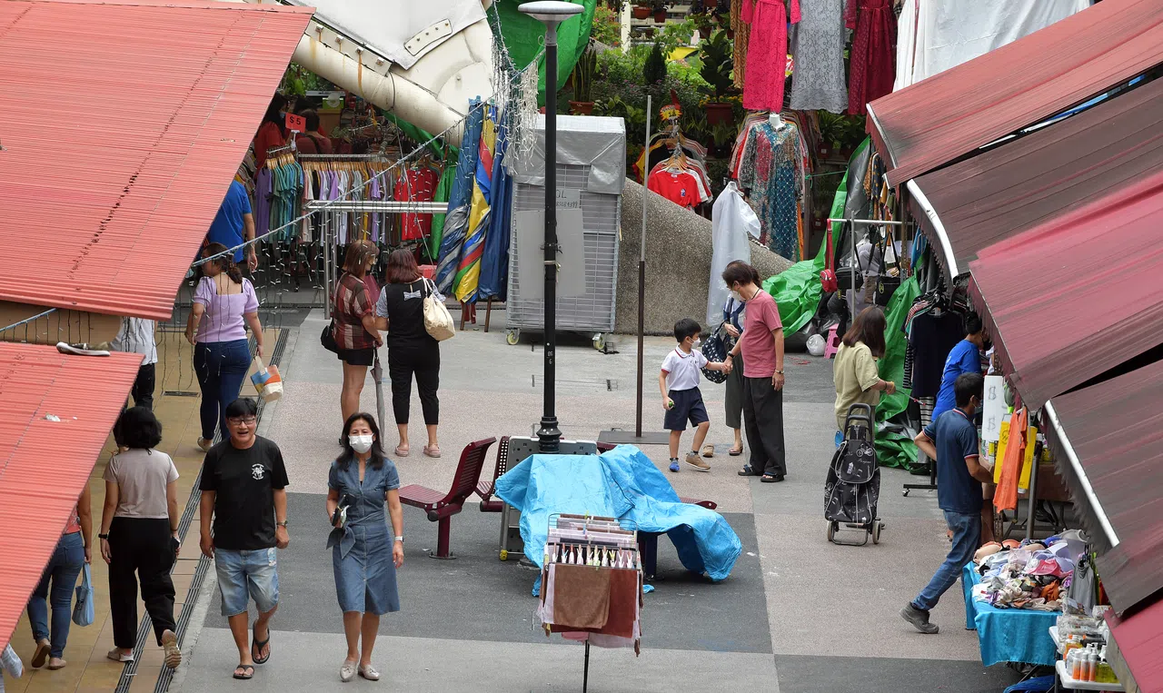 新柔地铁开通在即，本地邻里商店的生意恐面临打击。（海峡时报）