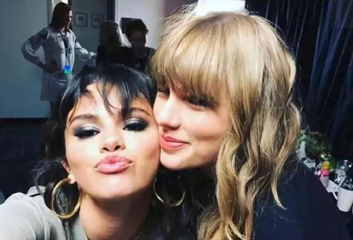 Selena Gomez（左）最近称Taylor Swift是她唯一的女星好友。（取自艺人Instagam）