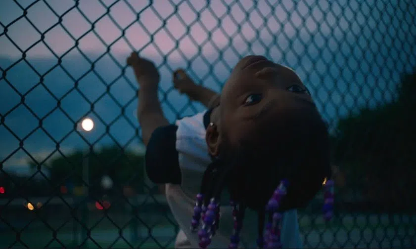 《爱女之约：与囚父共舞》对同理与宽恕的刻画令人动容。（Netflix提供）