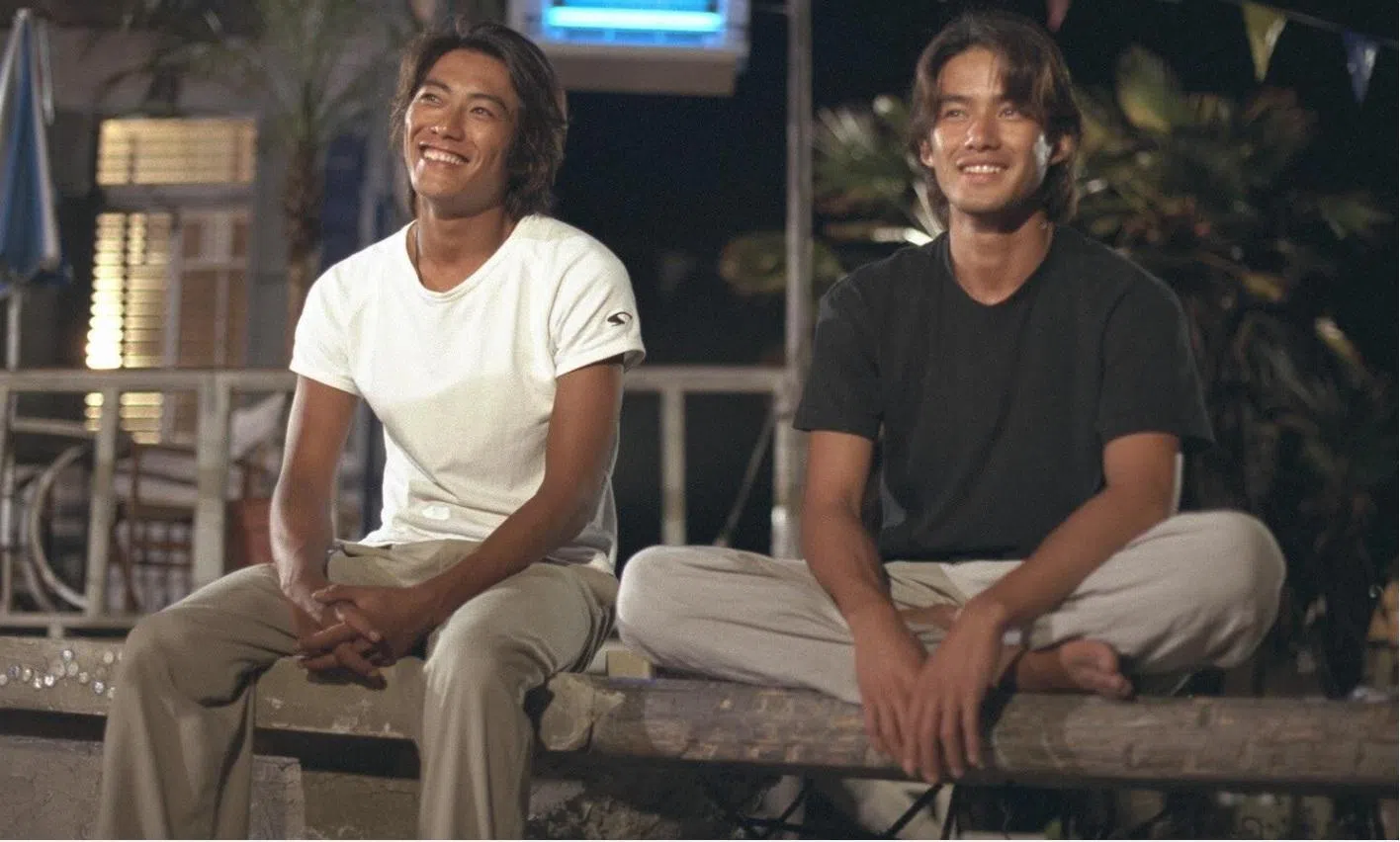 两个“海滩男孩”：樱井广海（左）和铃木海都不约而同在人生低潮期来到了海边民宿。（取自互联网）