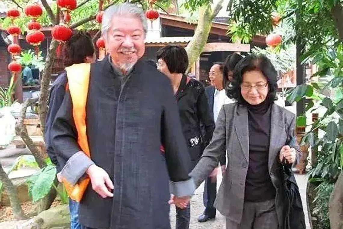 蔡澜和妻子张琼文的合照。（互联网）