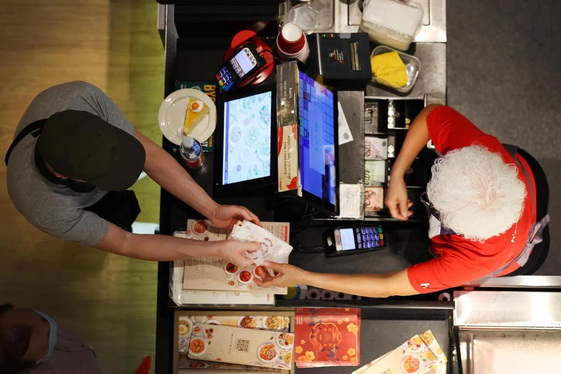 交流站：该不该强制规定退休年龄？ | 联合早报