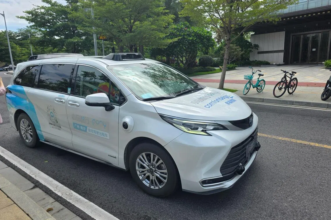 康福德高今年3月与小马智行在广州联合展开自驾德士试行项目，让乘客通过应用，乘坐自驾德士在南沙区出行。（交通部提供）