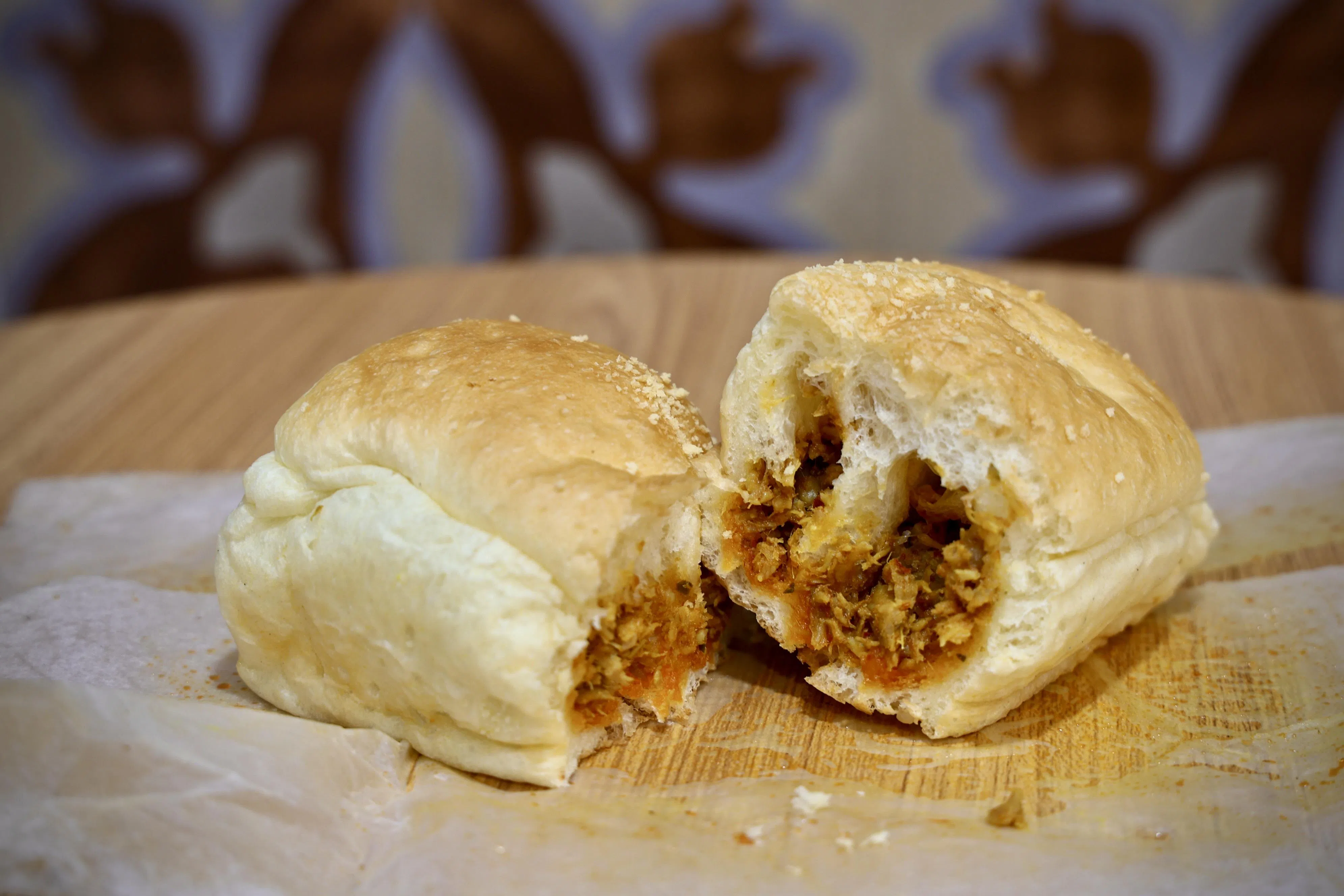 泰式面包店Thai Baang受欢迎的冬炎面包。（特约陈来福摄）