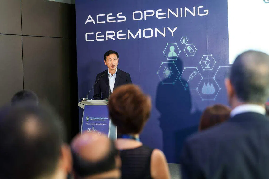 卫生部长王乙康星期四（11月9日）为生物制药公司希勒曼实验室在德普路的良好生产规范（cGMP）设施主持开幕仪式。（关俊威摄）