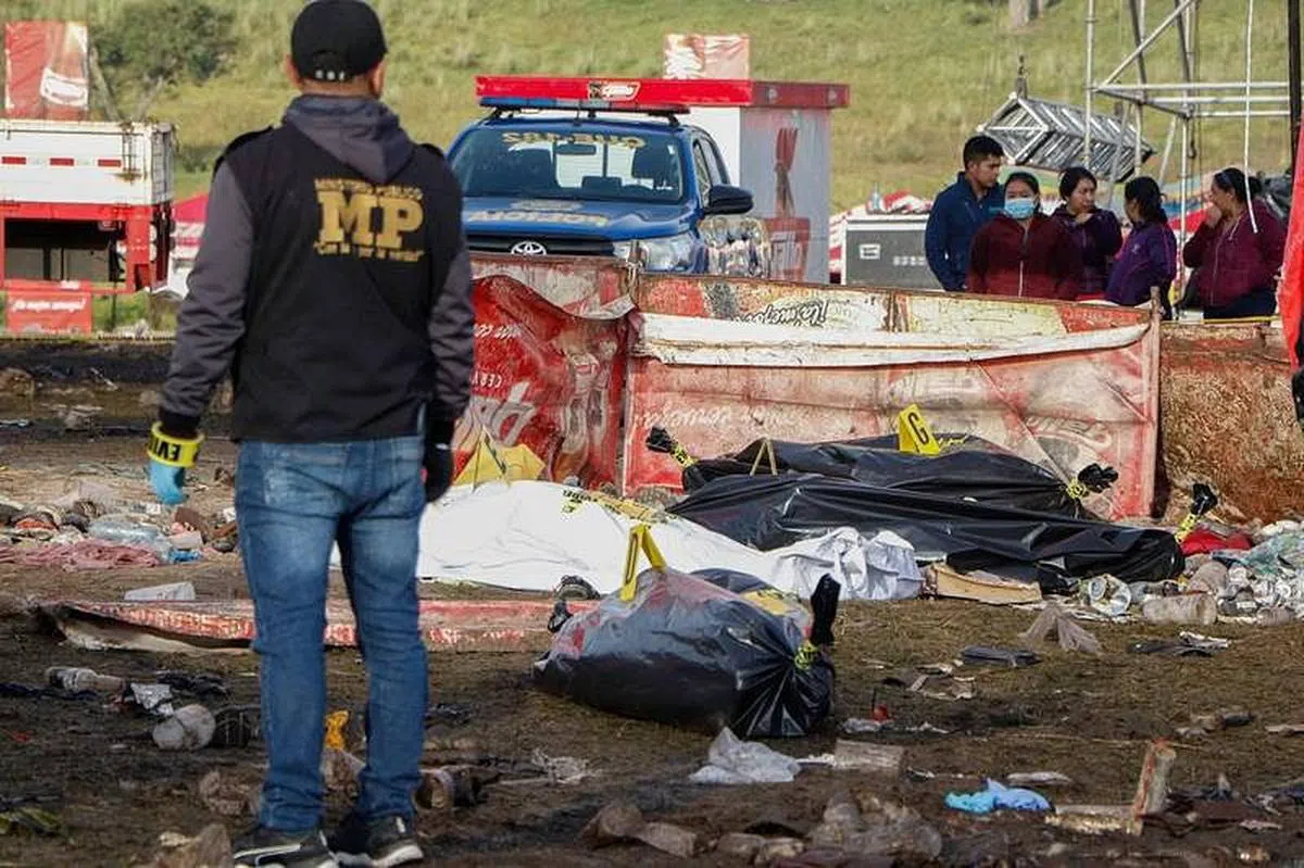 危地马拉城市Quetzaltenango演唱会惨剧现场触目惊心。（互联网）