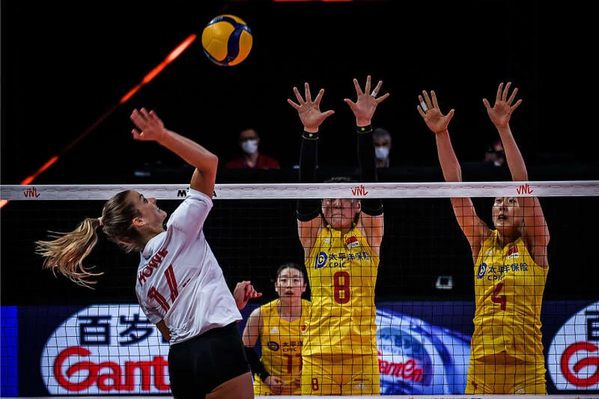 这支加拿大球队有不少是业余和学生球员，本届比赛的成绩是“一场不胜”，岂料，这项记录竟然因中国队终结了。（新华社）