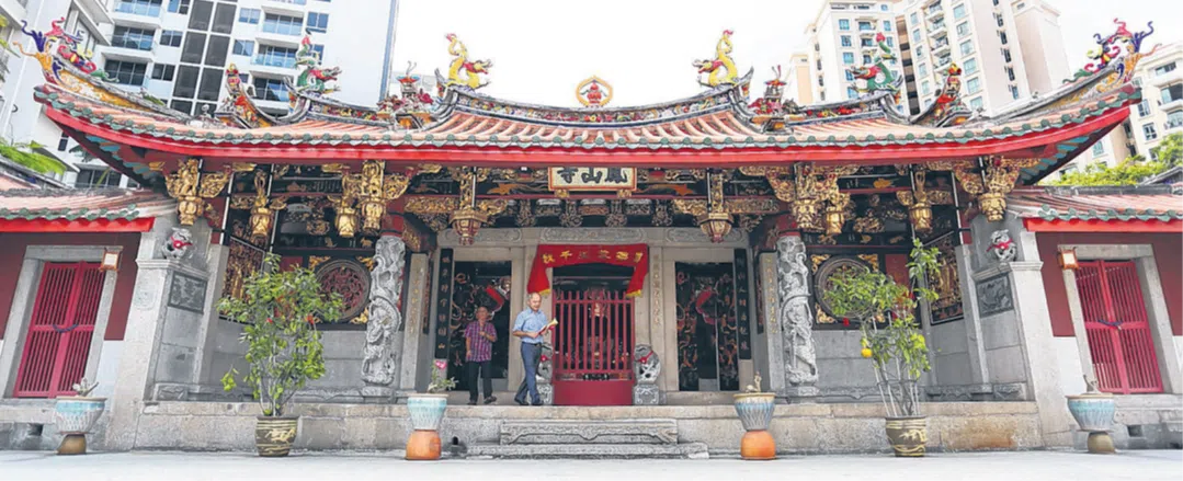 水廊头凤山寺是受保留的国家古迹，于2010年在五年大修竣工后重现昔日华彩。（受访者提供）
