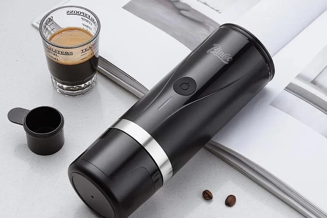 Bincoo咖啡器，只需一键操作，约3分钟即可冲泡一杯意式咖啡。（商家提供）