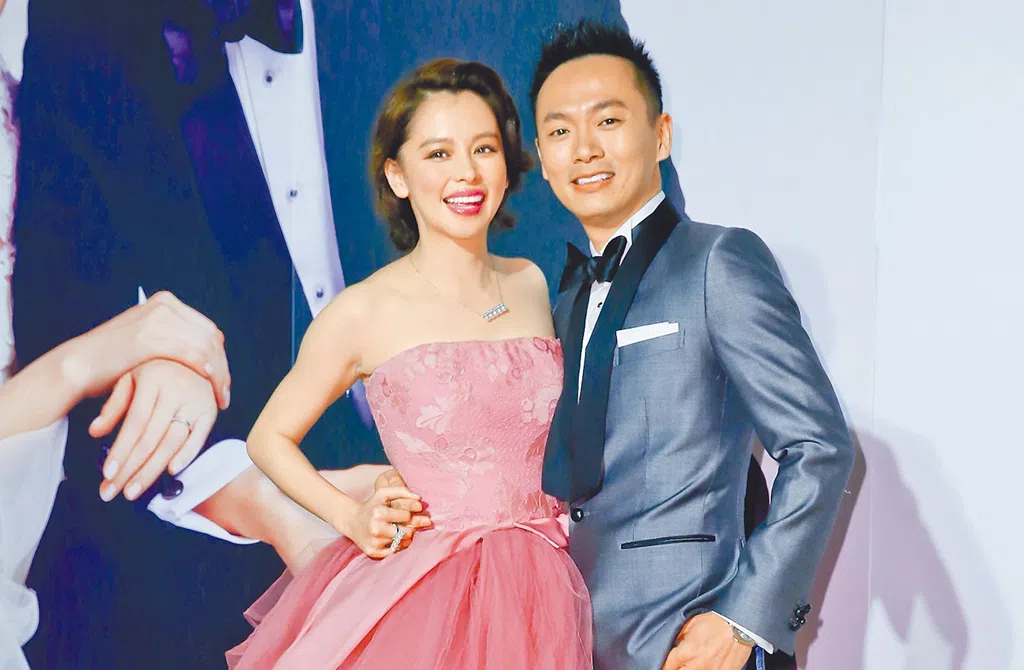 徐若瑄（左）和李云峰结婚已和平离婚。（互联网）