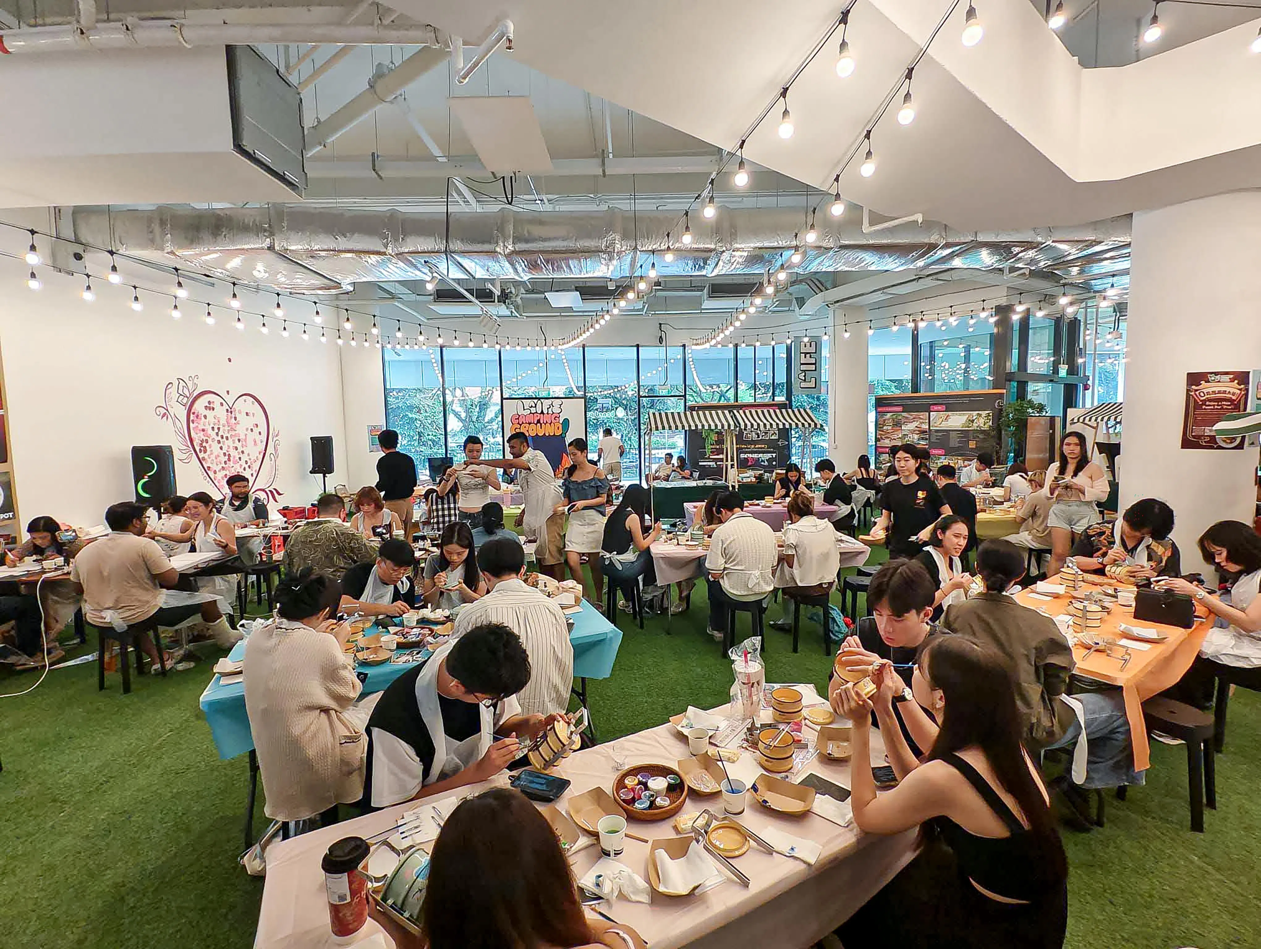 很多年轻人都希望社会上有更多能带来归属感、或者能真正融入的社交场所。（文化、社区及青年部提供）