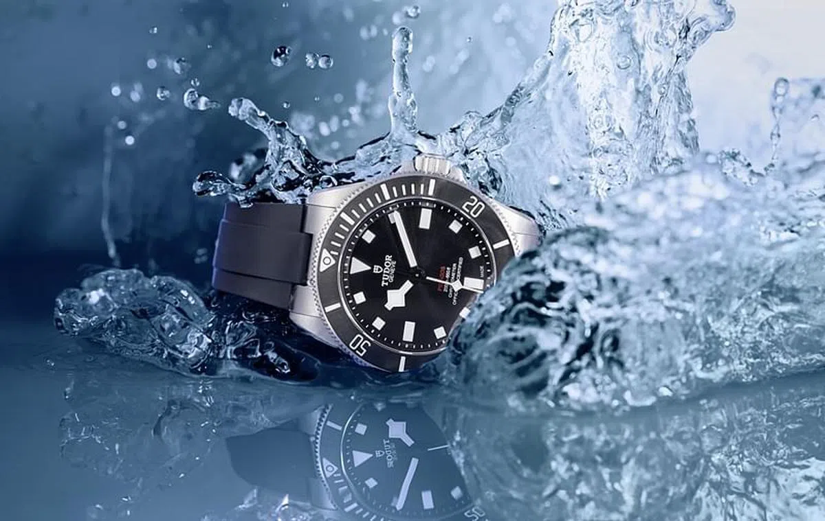 为配合潜水特质，领潜型39表款选用2级钛金属材质。（图/商家提供）