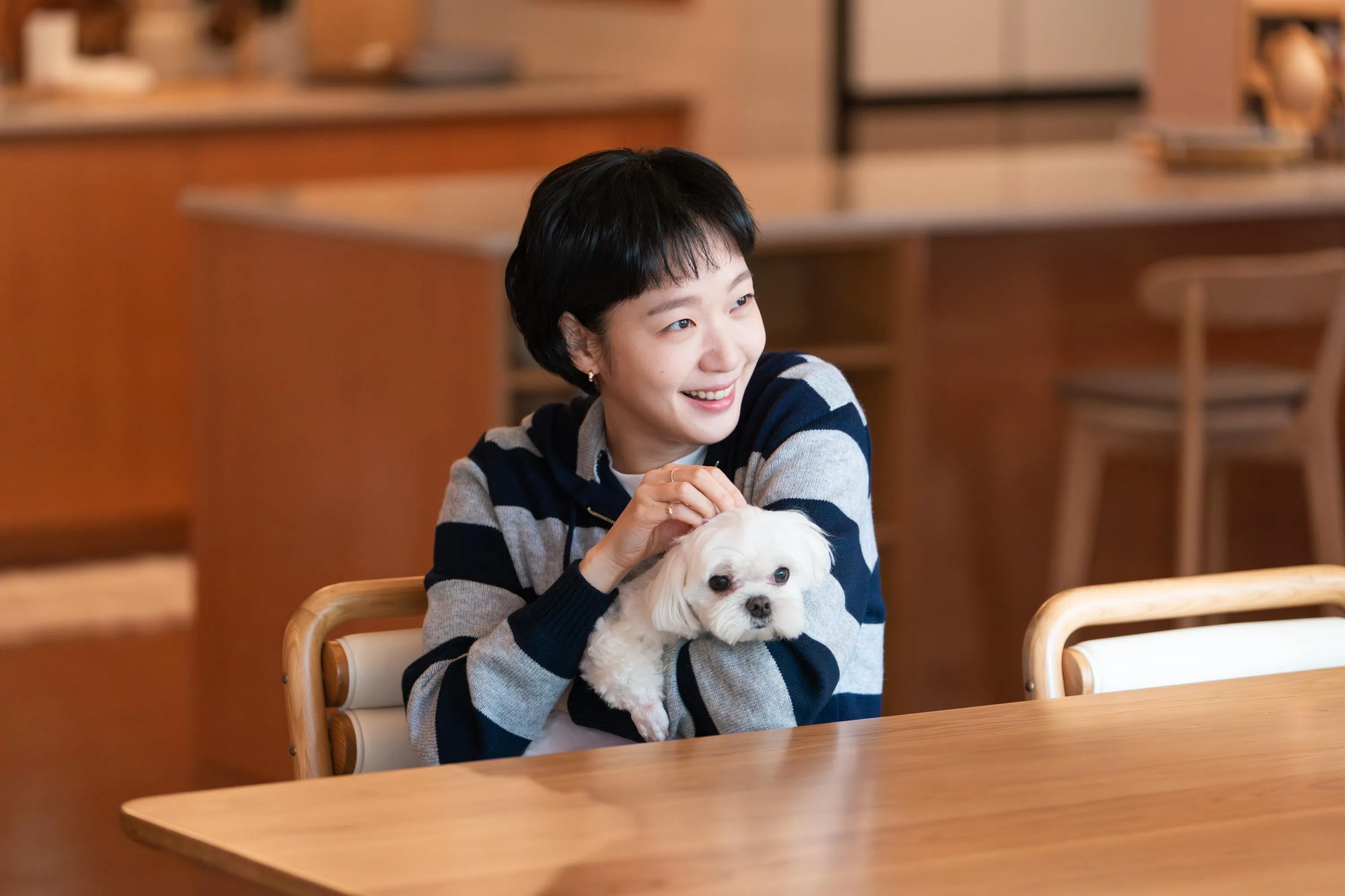 金高银主演的爱情剧《柔美的细胞小将》今年推出第三季。（HBOMax提供）