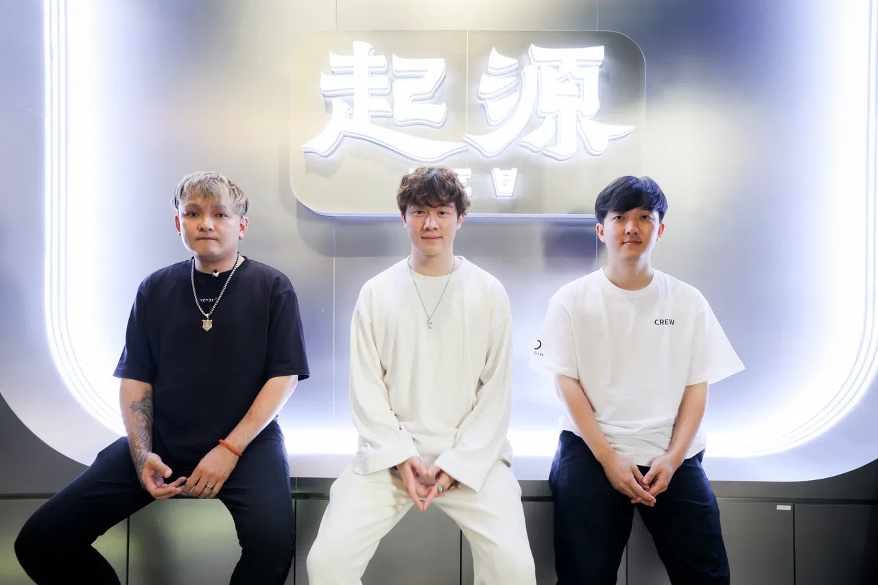 本地茶饮品牌起源（Origin Tea House）采用中国贵州抹茶。左起：产品研发总监潘丁宏、联合合伙人龚竣豪以及李汶熹。（龙国雄摄）