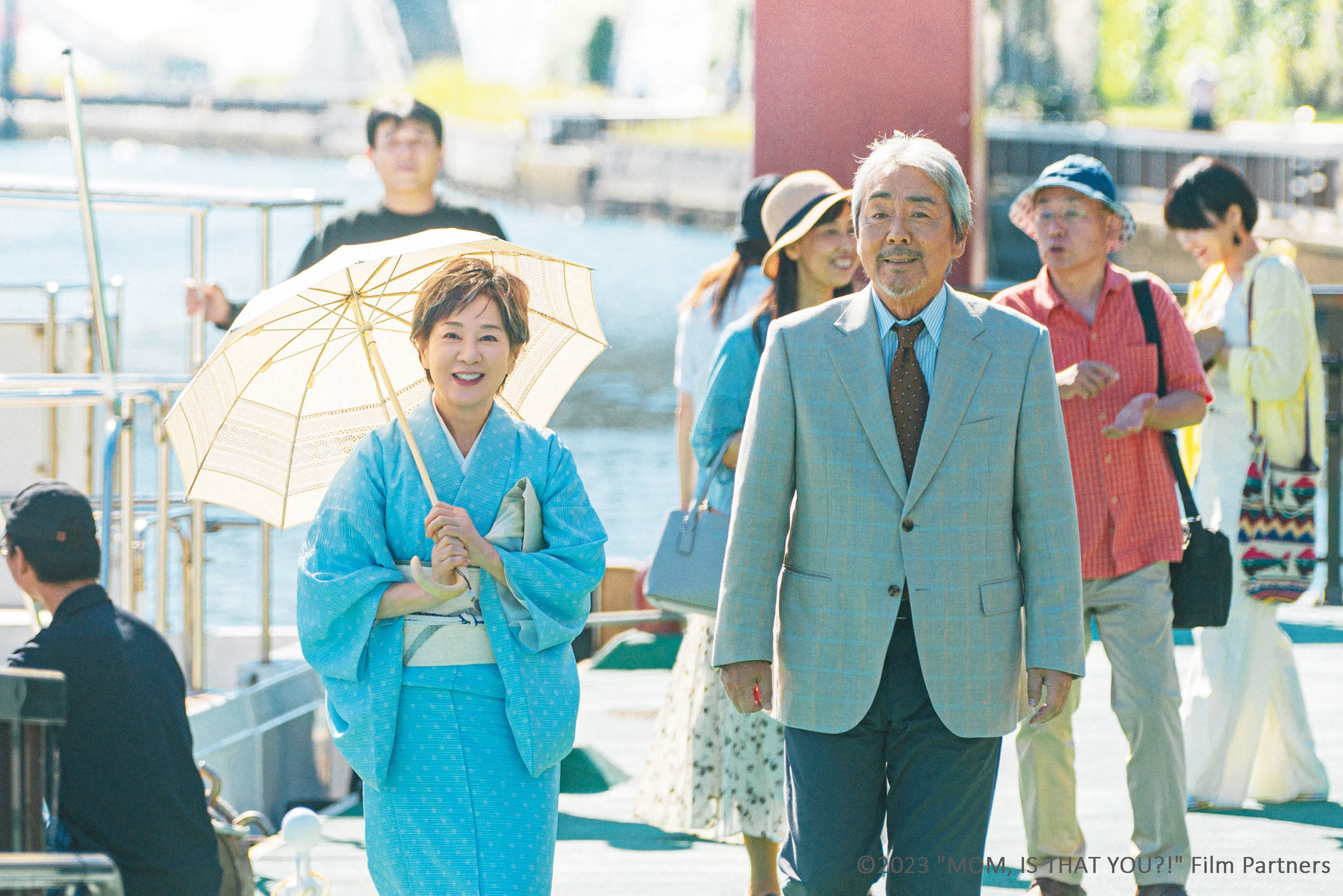 93岁导演山田洋次的新作《日安，我的母亲》找来传奇女星吉永小百合（左）和资深影帝寺尾聪等参演。（新加坡电影协会提供）