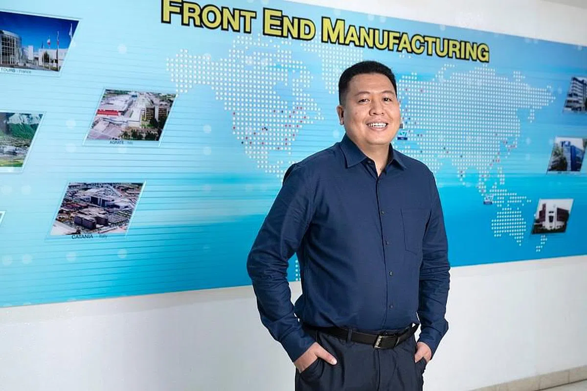 杨基健获公司安排调任负责多项不同职务，为升任部门主任做准备。（图／报业控股）