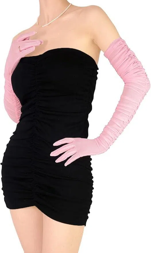 配搭得宜，歌剧长手套能为普通晚装加分！（取自amazon.sg）