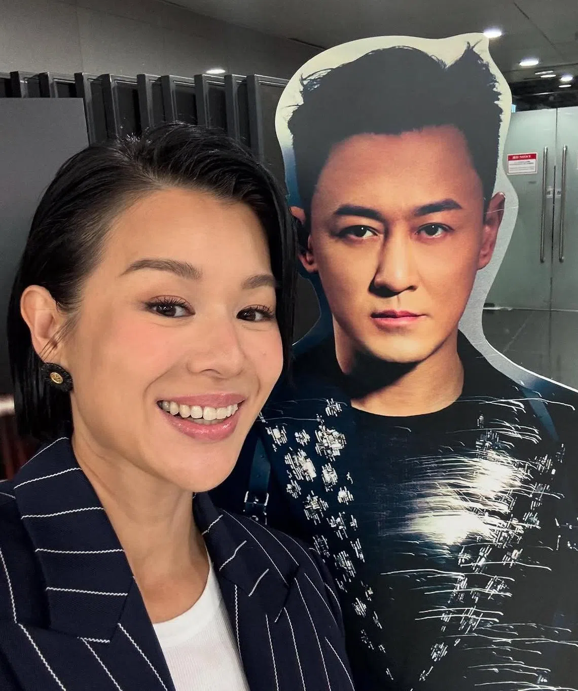 胡杏儿观赏林峯在香港举行的“Go With The Flow”演唱会。（取自IG）