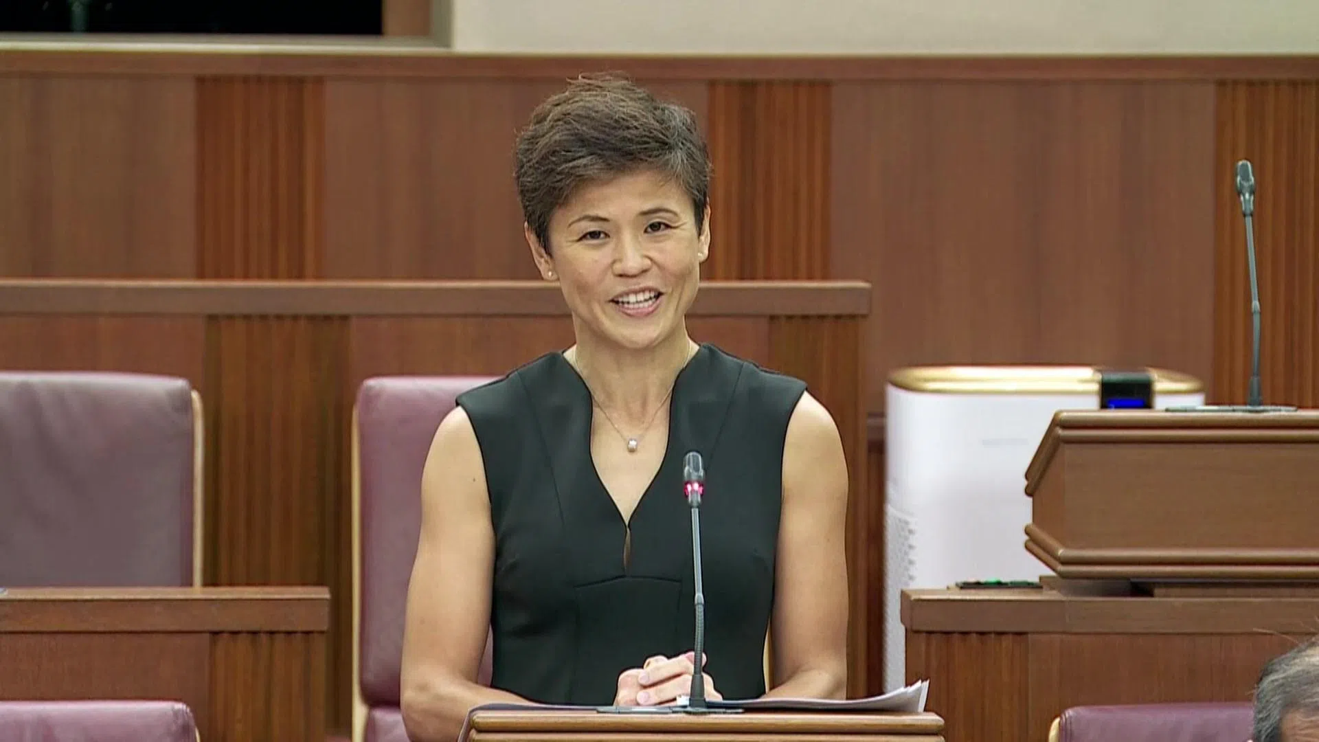 2022年10月20日，三巴旺集选区议员傅丽珊在国会发言。（gov.sg视频截图）