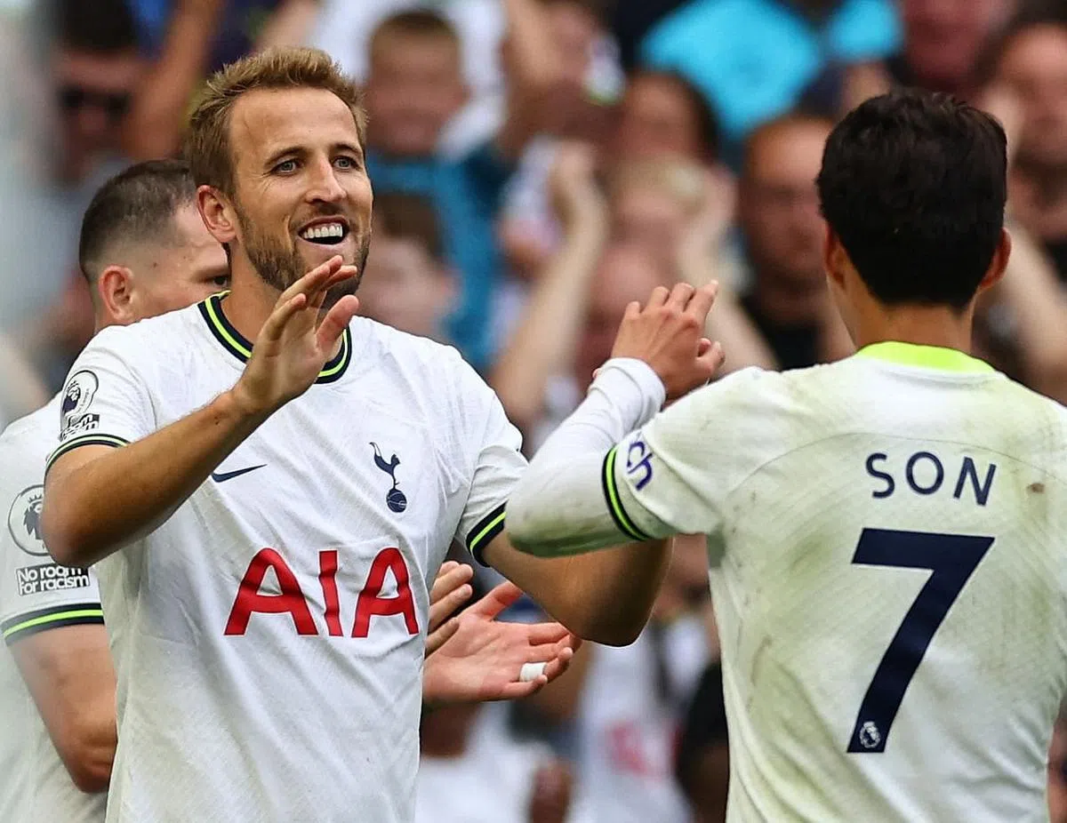 凯恩（左）将继续为热刺攻城拔寨，孙兴慜（右）能否取得赛季首球也值得关注。（路透社）