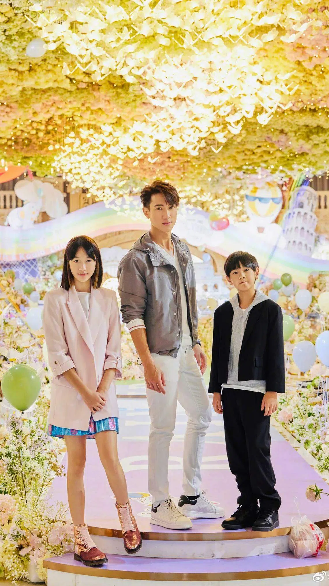 吴尊和女儿Neinei同天生日，和老婆及儿子Max则相差一天，一家人每年都一起庆生。（取自吴尊微博 ）