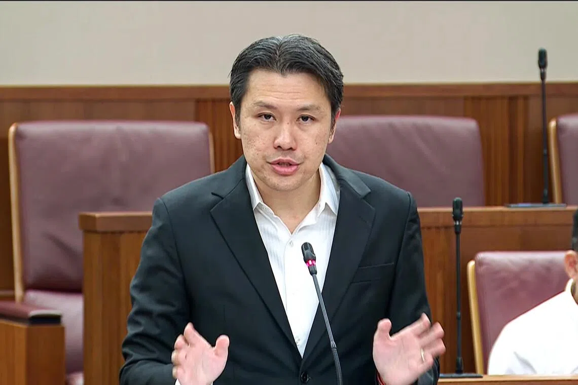 财政部兼人力部高级政务次长黄伟中说，人力部将继续监督平台运营商公积金缴款的及时性和准确性，并与劳资政伙伴紧密合作，确保平台人员的权益获得保障。（gov.sg视频截图）