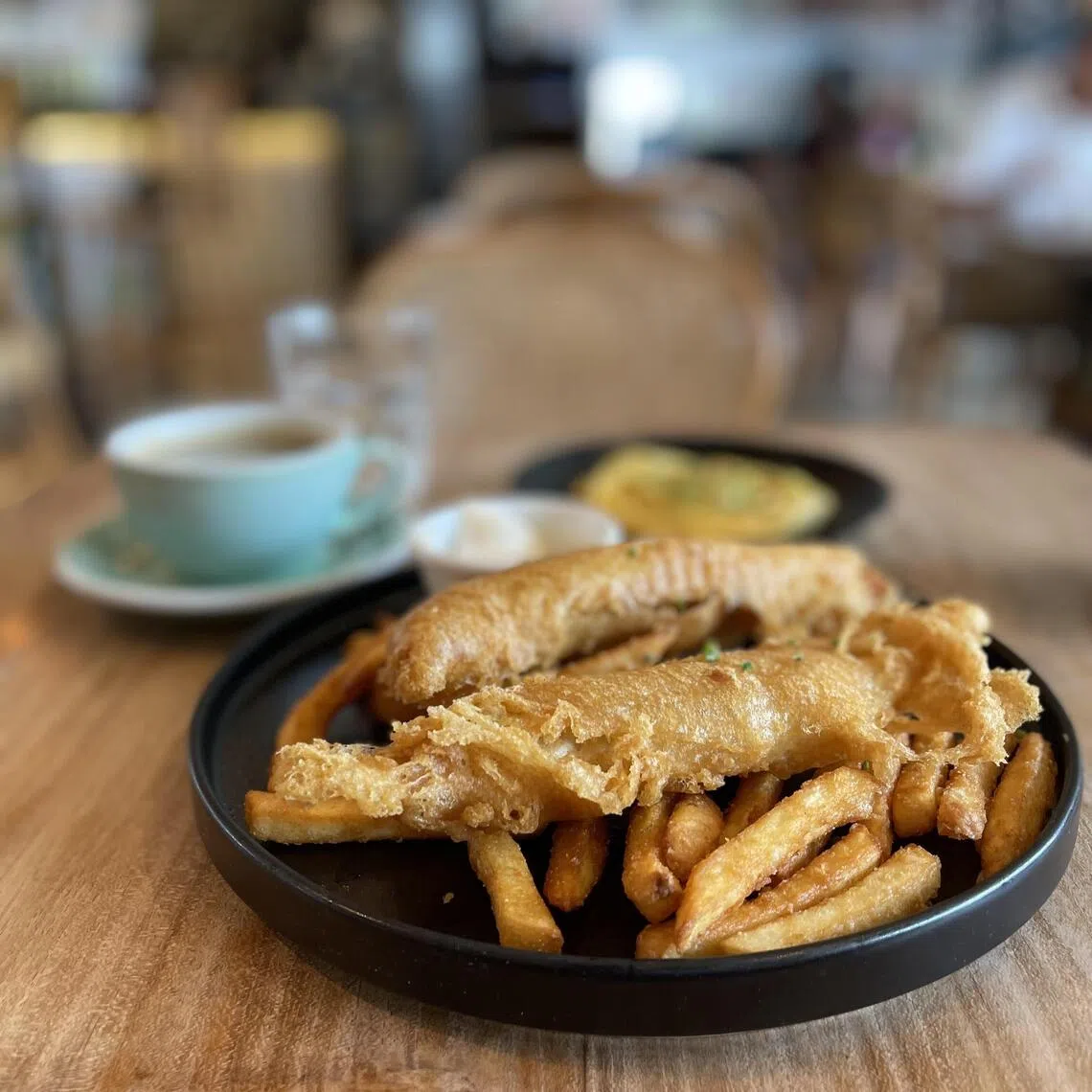 The Brewing Ground咖啡馆的炸鳕鱼薯条，酥脆可口。（黄靖晶摄）