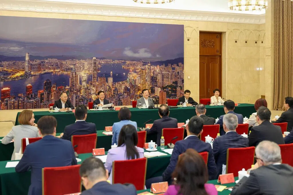 港媒：夏宝龙与议员会面五小时 提醒议员维护议会形象