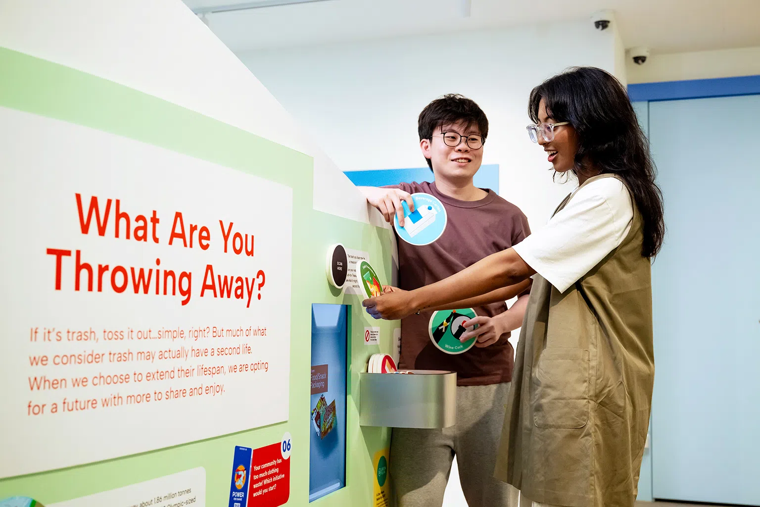 学习分类回收，认识垃圾减量与资源再利用的重要性。（平价集团提供）