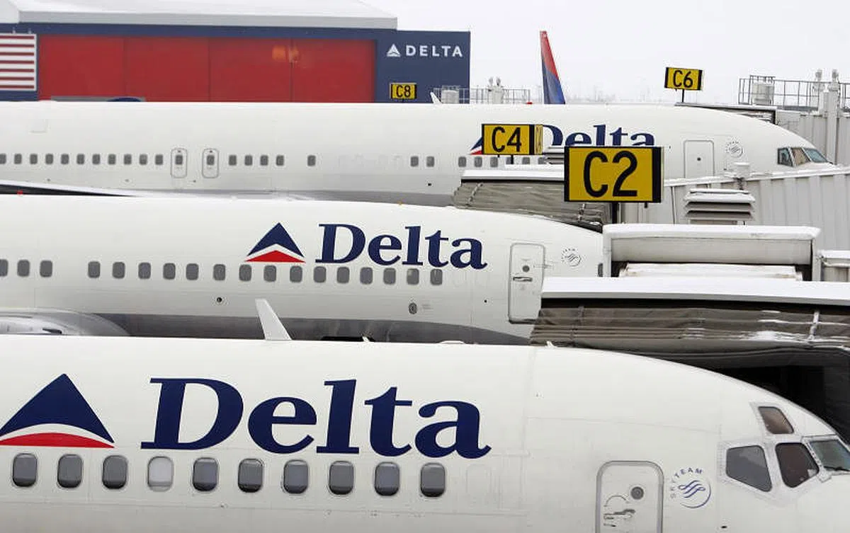 9月底袭击佛罗里达州的飓风伊恩造成航班被取消，对达美航空营业额造成了3500万美元的损失。（彭博社）