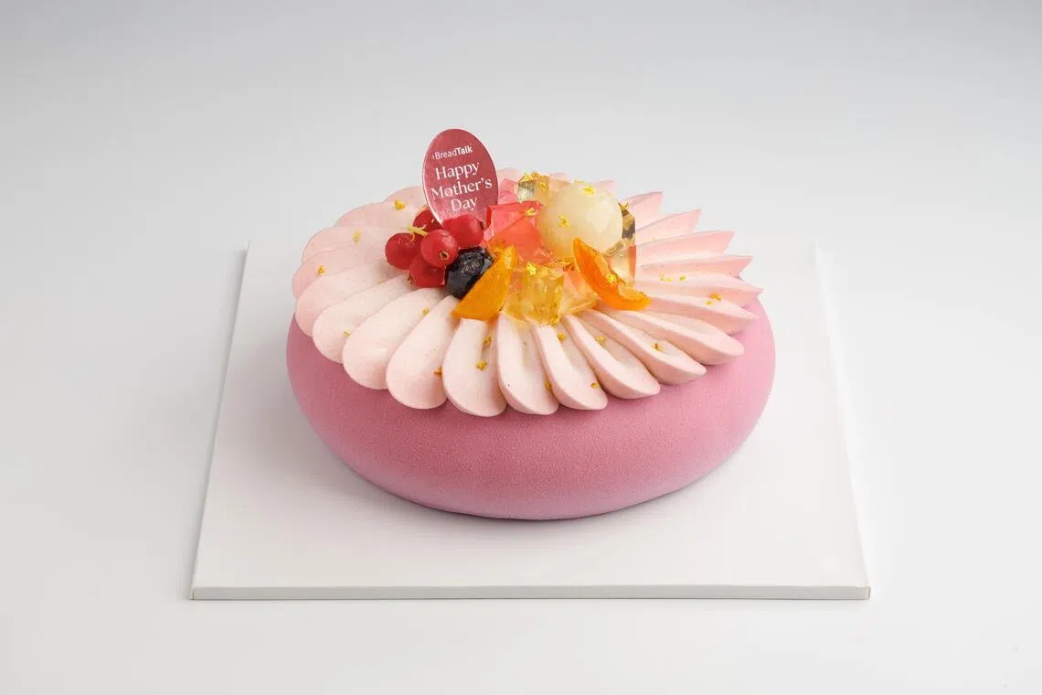 面包物语为母亲节推出的“香芋花开”蛋糕。（品牌提供）