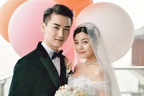 离婚一年再起波澜 陈晓回应未出席前岳父丧礼争议 