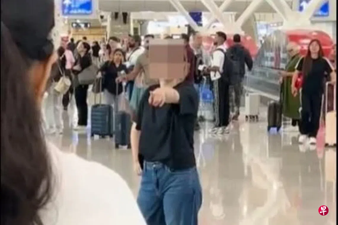 中国女子在吉隆坡机场情绪失控 疑精神状况异常忘服药