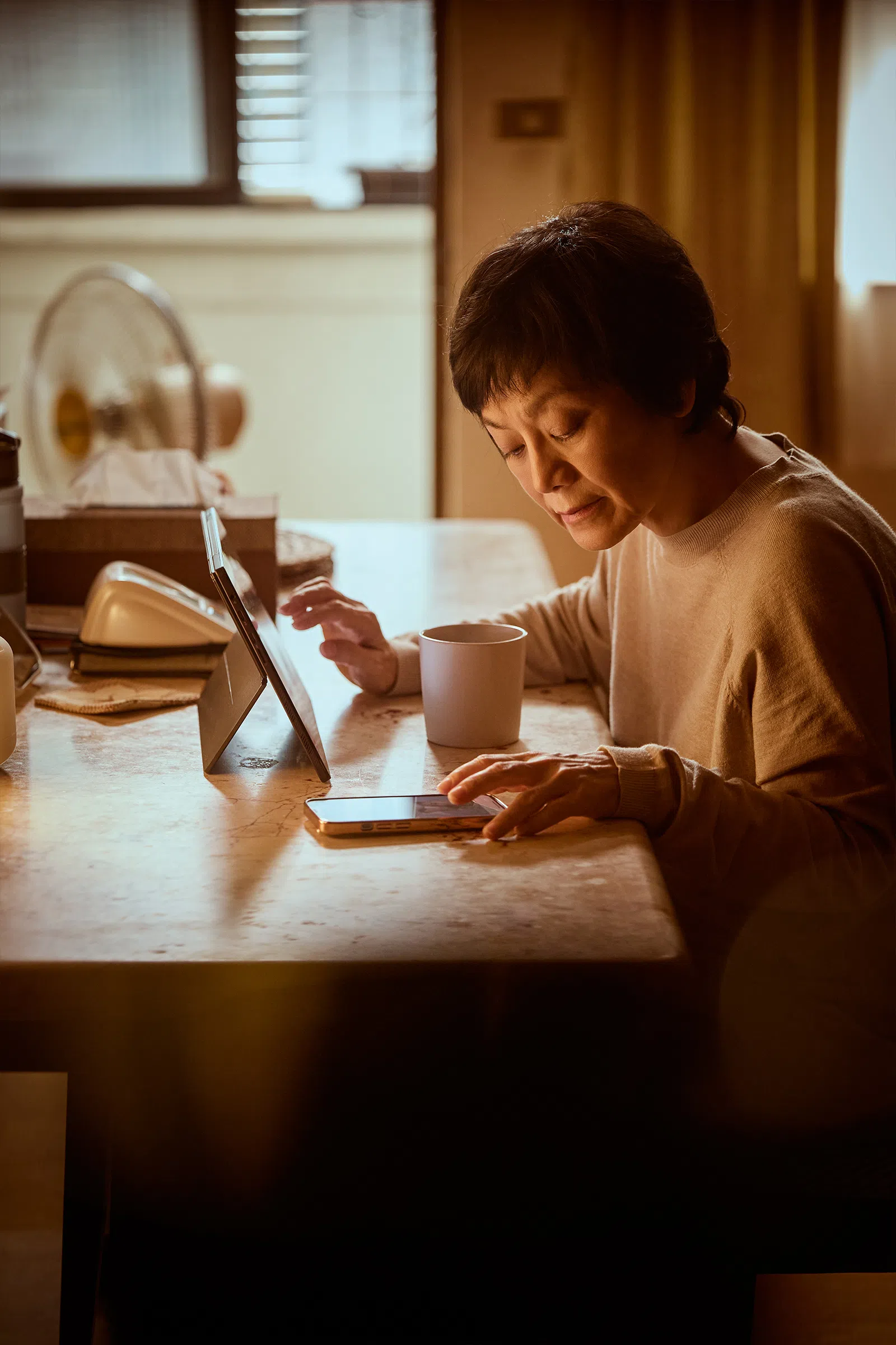 片中的“金艾霞”在面对女儿的死亡同时，也和自己不堪的过去和解。（新加坡华语电影节提供）
