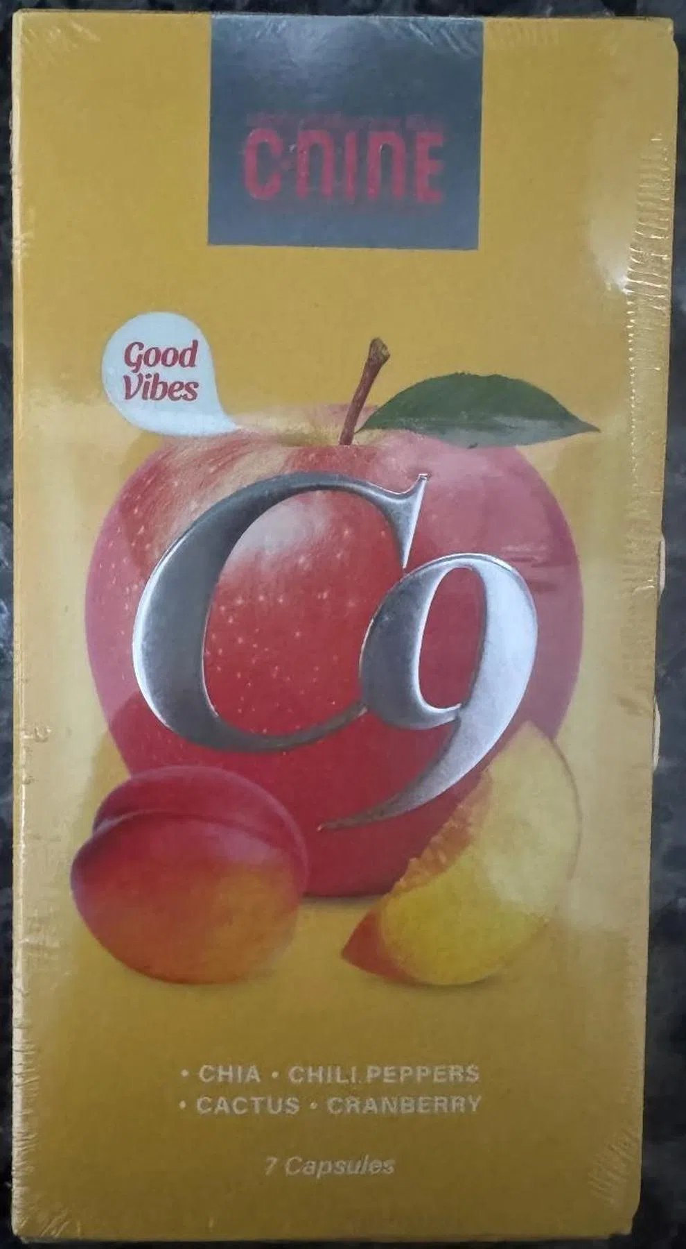 宣称能减肥的“C-Nine Dietary Supplement Product”产品标签虽然标注仅含有奇亚籽粉和辣椒粉等天然配方，但检测显示掺入了已禁用的减肥药“西布曲明”，以及未申报的泻药成分“番泻苷”。（卫生科学局提供）