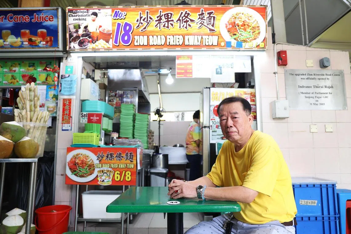 何建达靠着炒粿条养大三个孩子，他目前最希望能在小儿子大学毕业后减少工作量，把炒粿条当成打发时间的活动，不用那么操劳。（蔡家增摄）