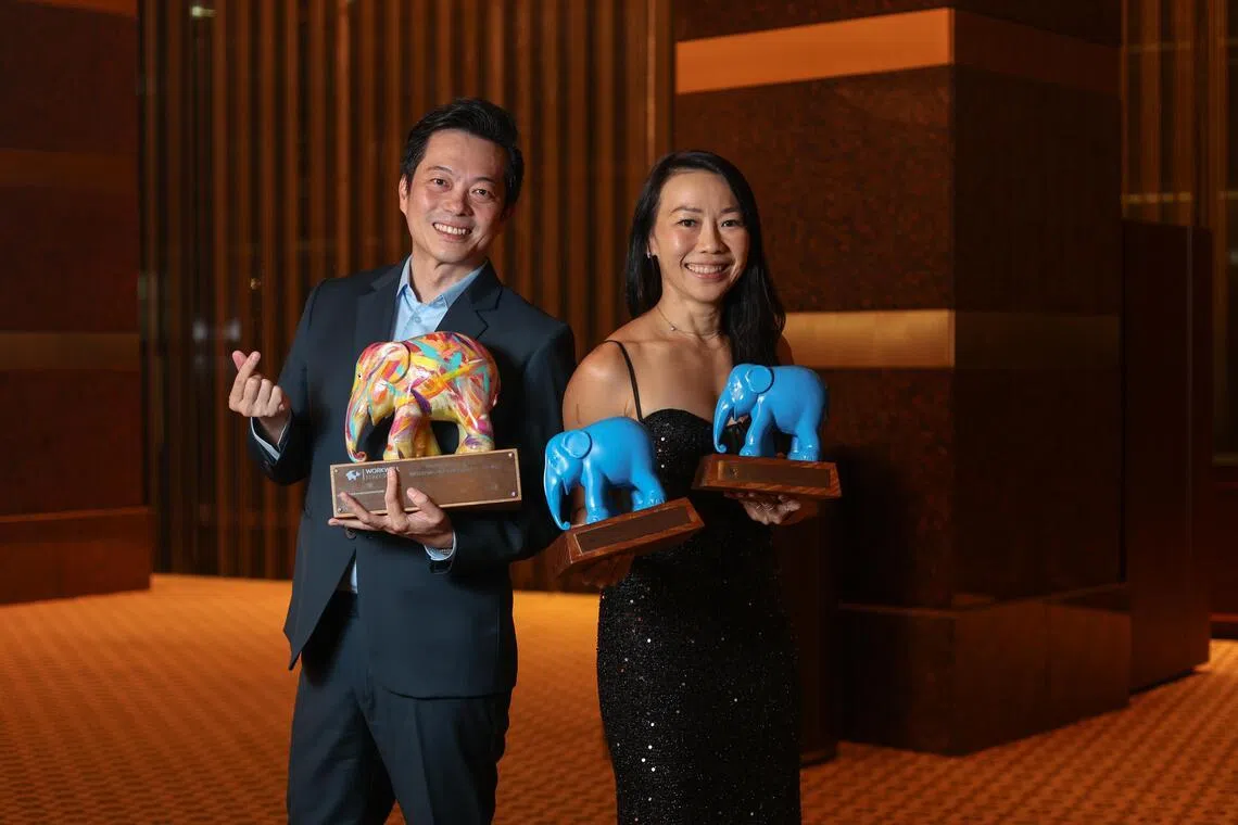 关注员工福祉，跨国企业埃森哲（Accenture）在WorkWell Leaders奖颁奖典礼上获得多个奖项，包括年度最佳福祉组织、最佳影响力雇主及卓越组织文化奖；左为埃森哲董事总经理王勇涵及人事总监黄丽雯。 （白艳琳摄）