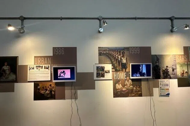 《赤道艺术研究会成立的70年》关注经已消失52年的艺术组织。（黄向京摄）