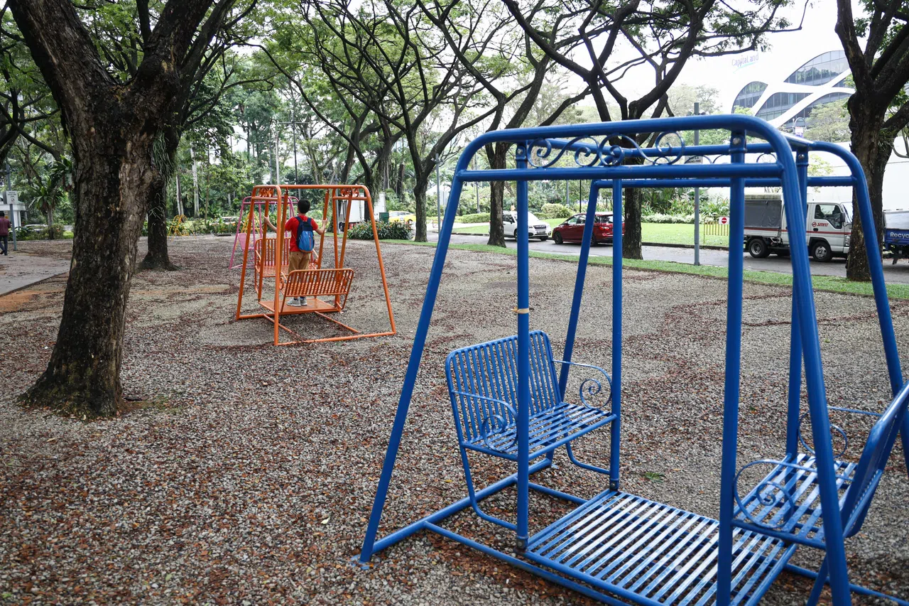 以“昔日果园·乌节再现”为主题的种植计划；重新设计总统府正对面公园，把公园和多美歌格林及槟榔路空地连接起来，打造更宽敞的绿色空间，也会增设新玩乐设施等。 （李健玮摄）