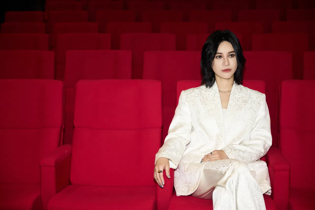 自认内向的尚雯婕，因为参加《乘风2024》而敢于交朋友，这也是节目带给她的最大收获。（艺人工作室提供）