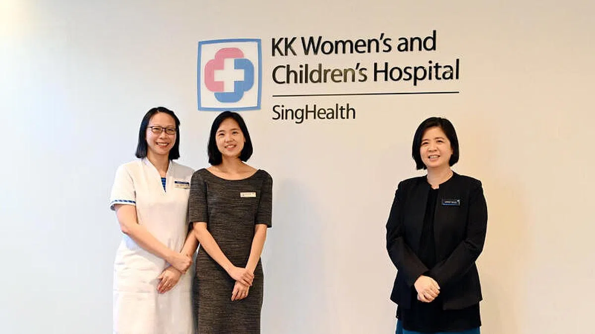 竹脚妇幼医院旗下医疗专家包括遗传学科护士吴秋云（左起）、资深遗传学咨询师甘佩蓉和遗传学科主任兼资深顾问医生陈玉娴副教授，从不同层面解答人们对罕见病的迷思。（关俊威摄）