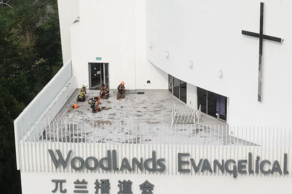 兀兰一教堂顶楼起火 疑音响系统路故障引起