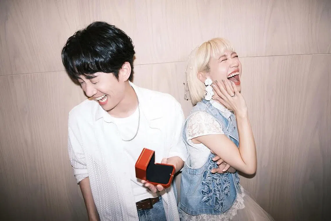 陈汉典（左）和Lulu发表爱的宣言：“我们决定要一起携手度过未来每一个快乐又爆笑的日子。”（取自Lulu IG）