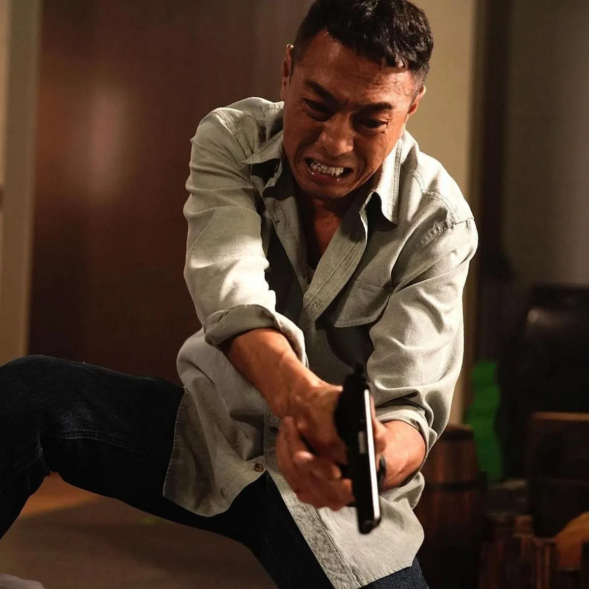 姜皓文在《残影空间》饰演警察。（互联网）