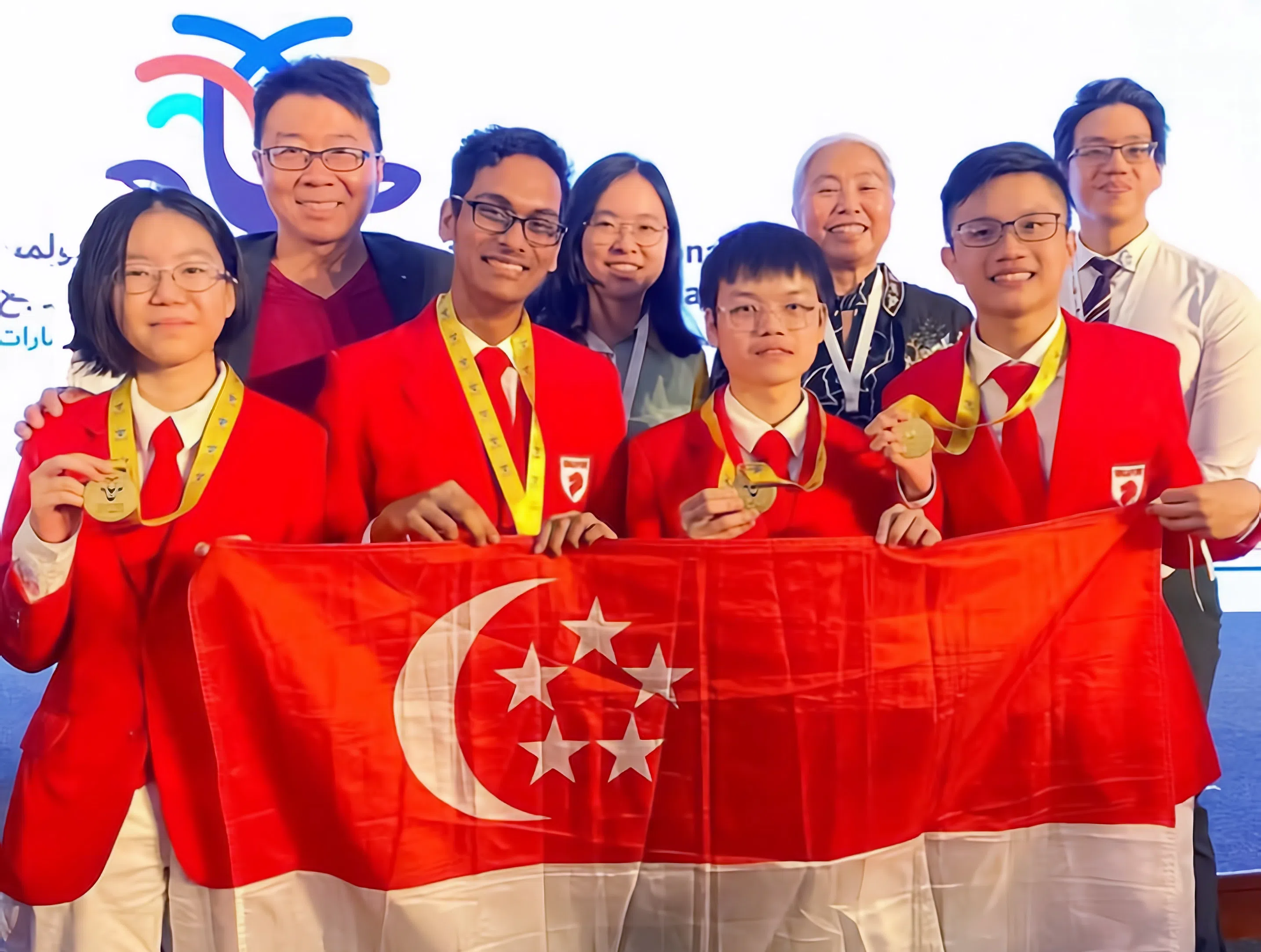 新加坡团队在国际生物学奥林匹克竞赛中也同样获得第一名。（教育部提供）